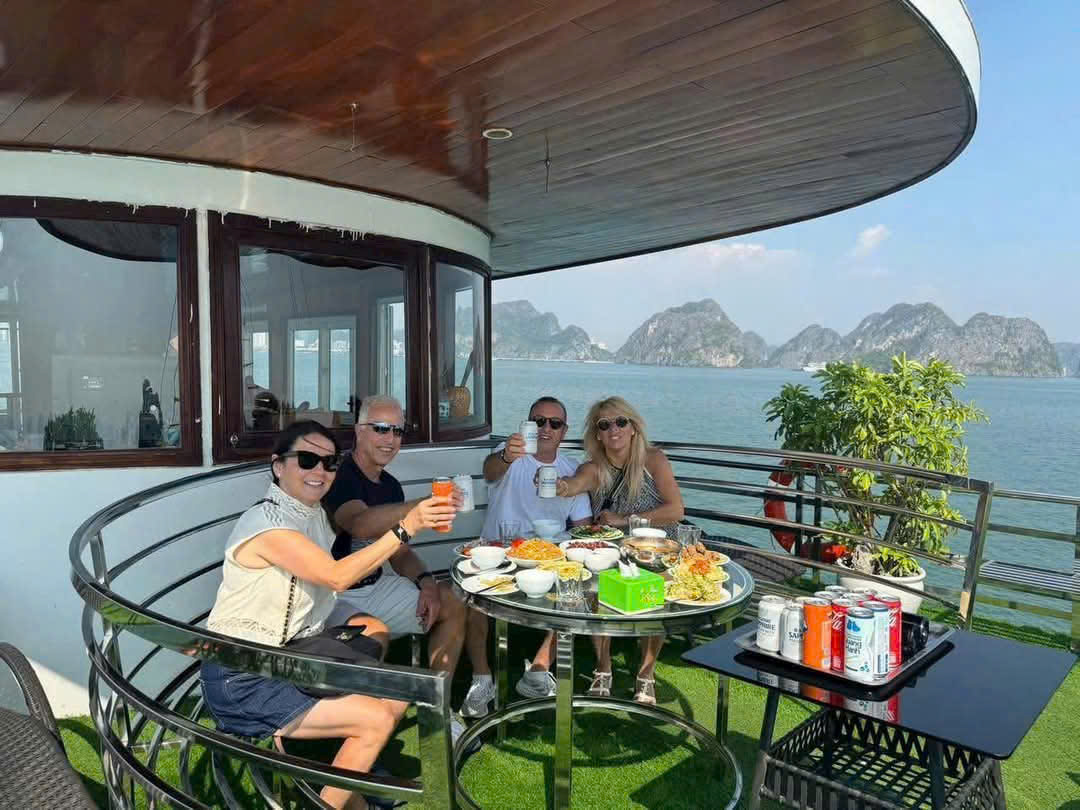 TỎNG HỢP - DU THUYỀN HẠ LONG ĐẸP NHẤT 2026 KTRAVEL 1 Du Thuyền Hạ Long